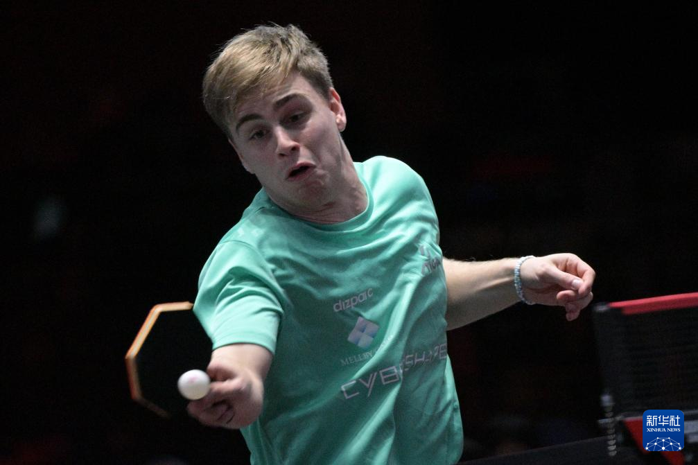 队在赛季中 队在赛季中