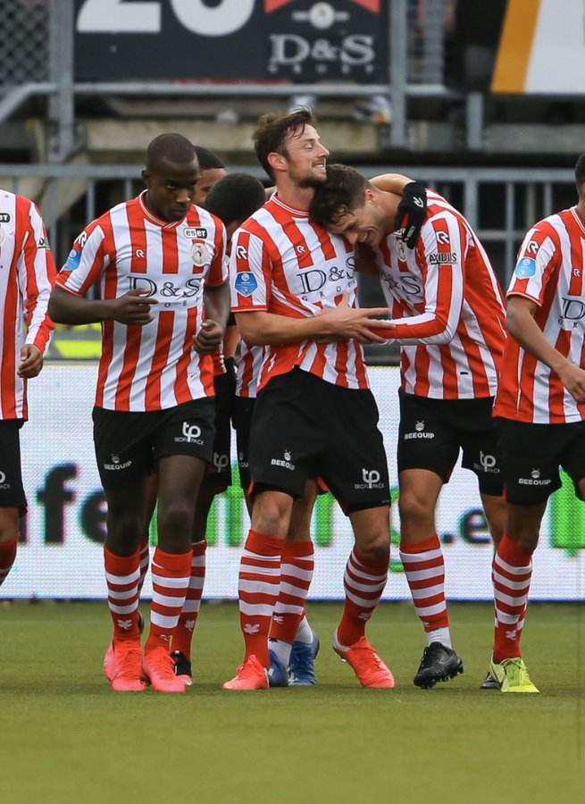 都伴随着风 都伴随着风